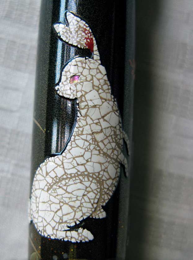 Скорлупа перепелиного яйца как материал для мозаики. Японское искусство.